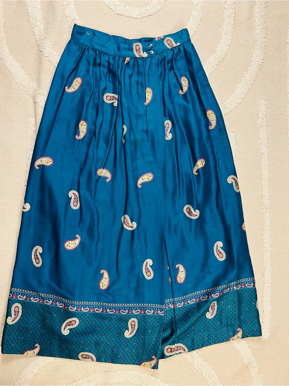 Vintage Blue Paisley Midi Skirt – Pleated Rayon – Fits XS/S
